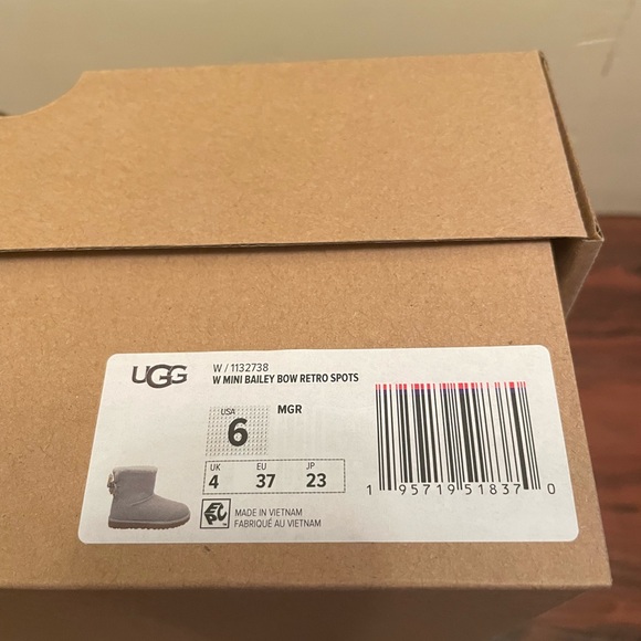 NWT UGG Metal Gray Bailey Bow with Retro Spots - Picture 6 of 10